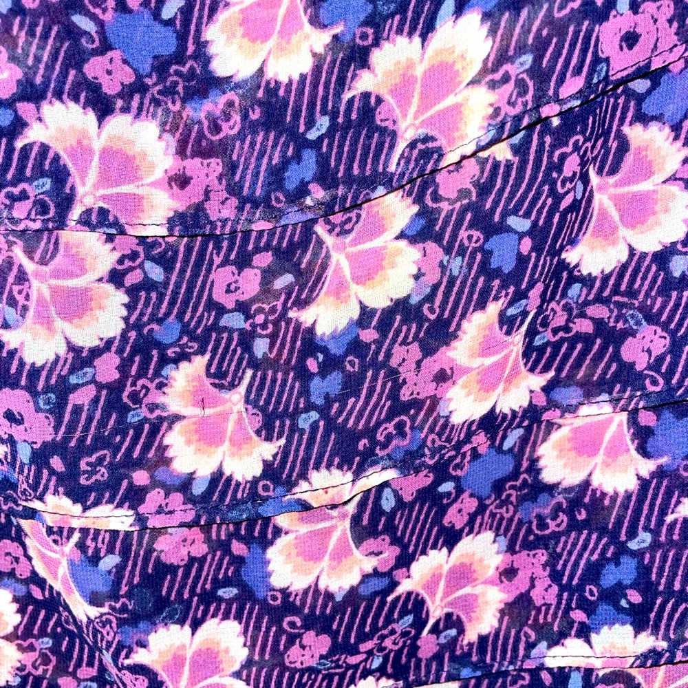 Floral Ruffle Top - Picture 3 of 3